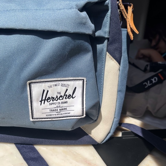 Herschel Classic XL 600D Poly - Peacoat/Blue Mirage/Pelican Backpack - Picture 3 of 8